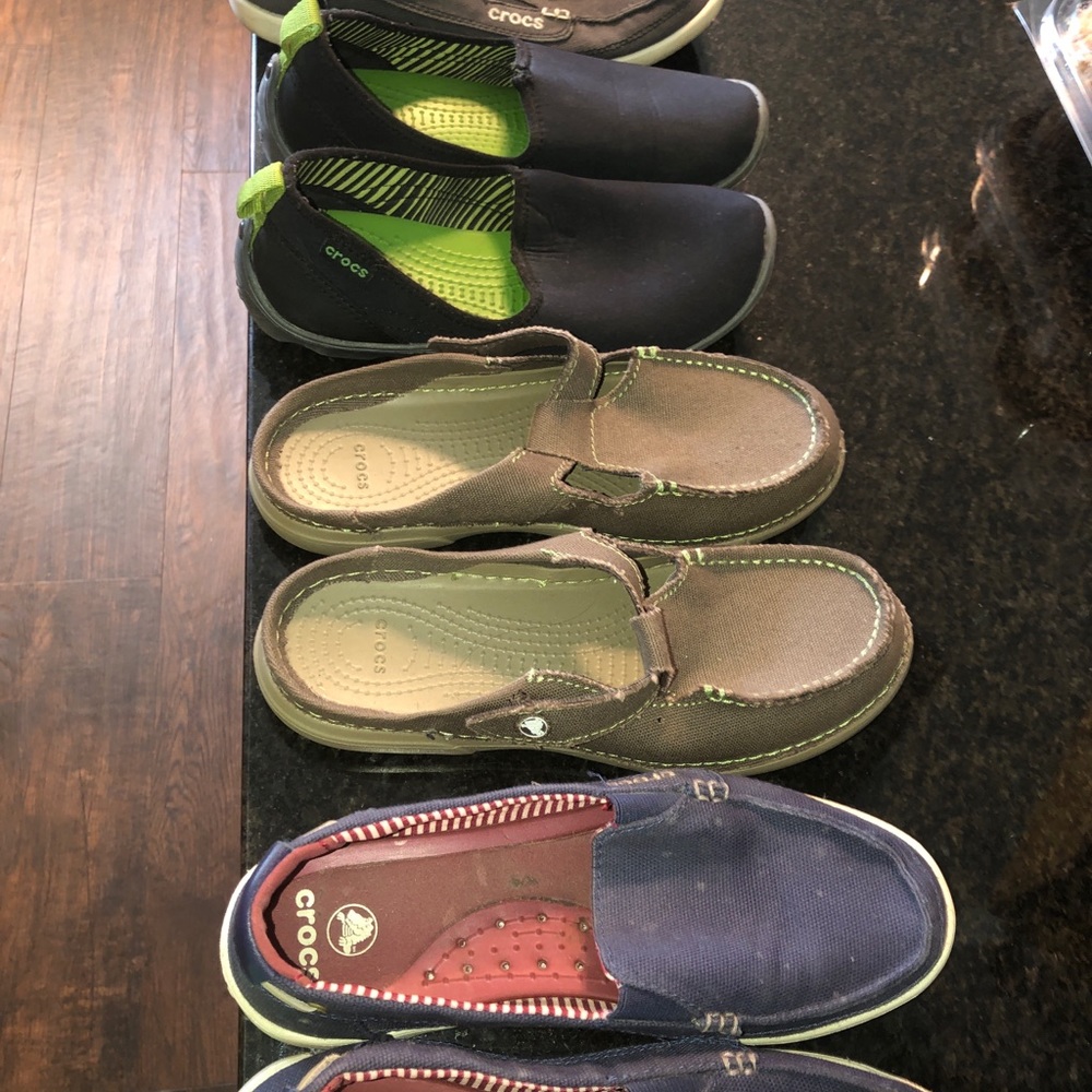 Lot of 4 pair of crocs
